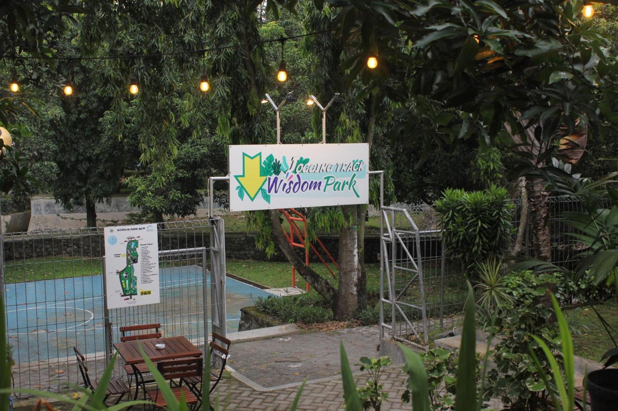 Mmugm Hotel Pakualaman Exterior photo
