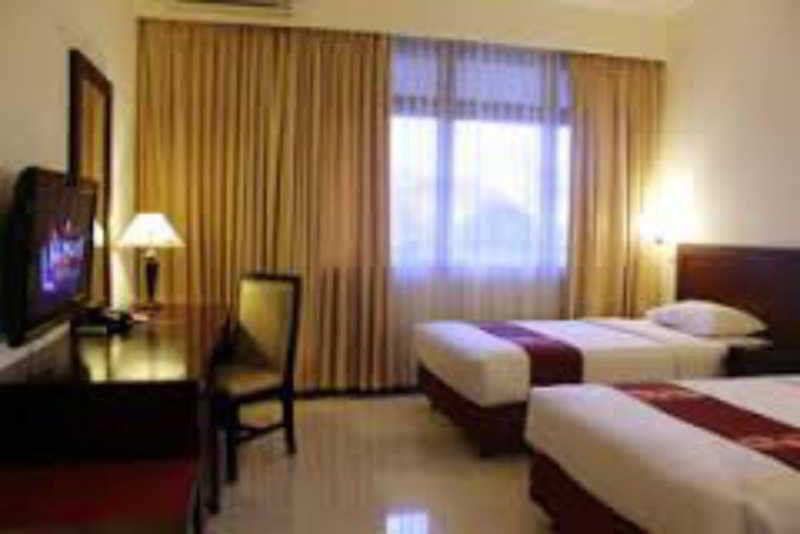 Mmugm Hotel Pakualaman Exterior photo